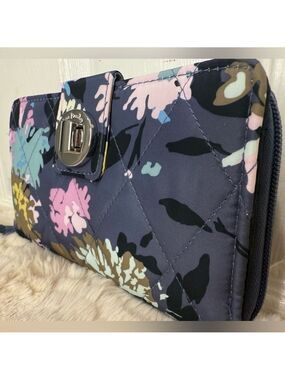 VERA BRADLEY WOMENS PERFORMANCE TWILL RFID WALLET